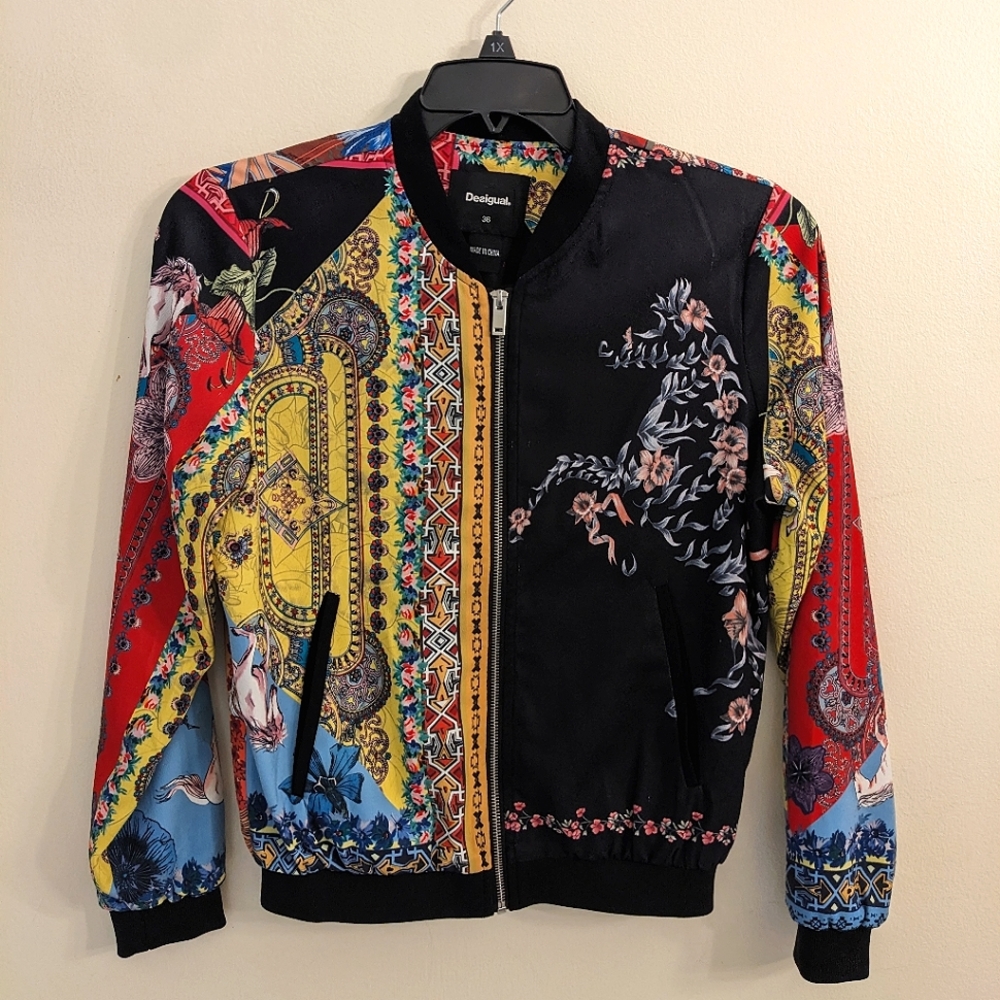 Desigual Sialuk jacket. Size 36.
